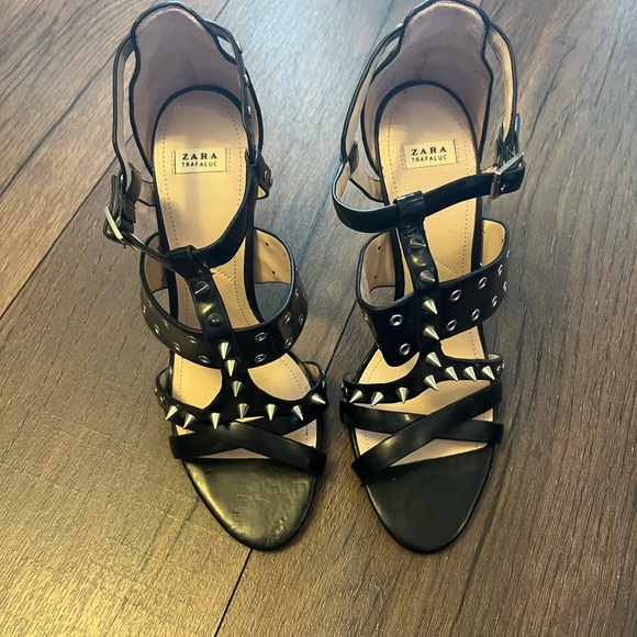 Zara studded stiletto size 38 - Picture 1 of 7